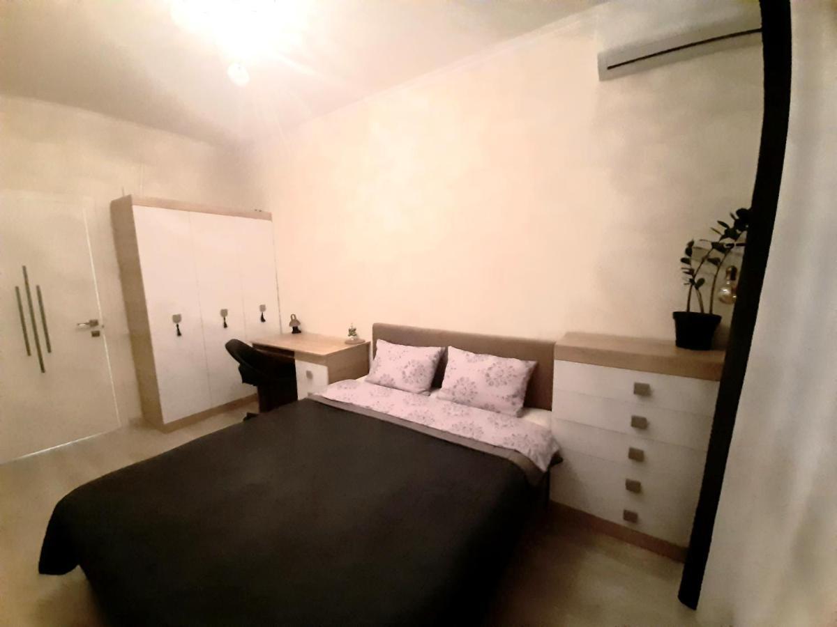 Relax Point Apartment Ирпин Екстериор снимка